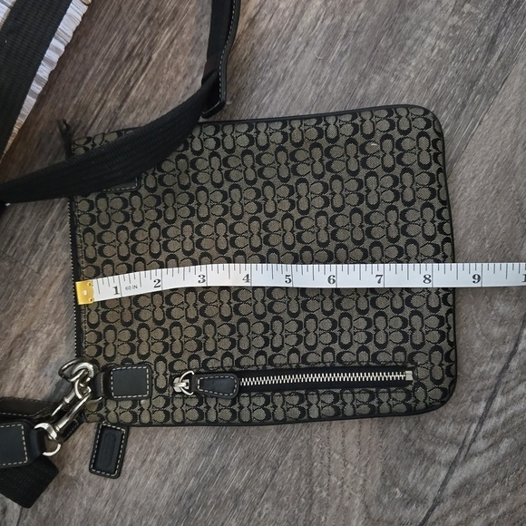 Coach Signature C black crossbody - Picture 13 of 13